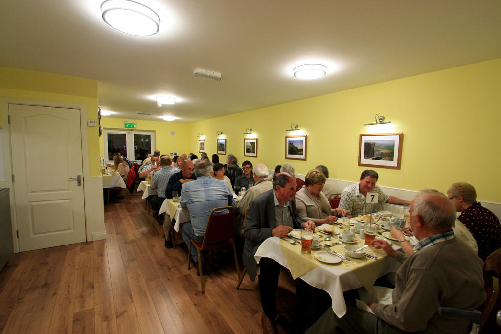 Emlyn Arms Bed & Breakfast Llanarthney Екстериор снимка