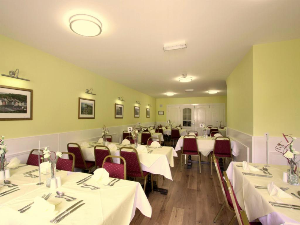 Emlyn Arms Bed & Breakfast Llanarthney Екстериор снимка