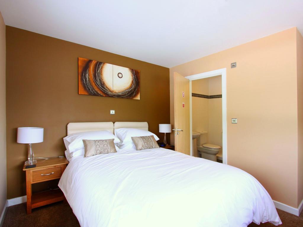 Emlyn Arms Bed & Breakfast Llanarthney Екстериор снимка