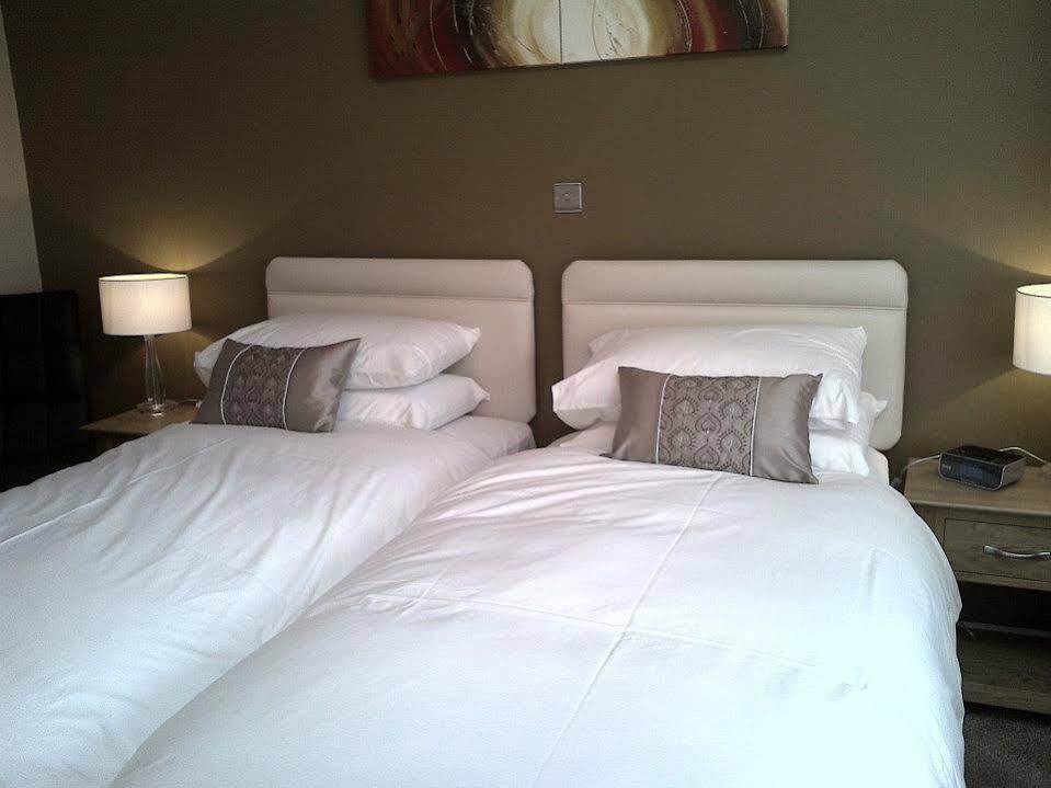 Emlyn Arms Bed & Breakfast Llanarthney Екстериор снимка
